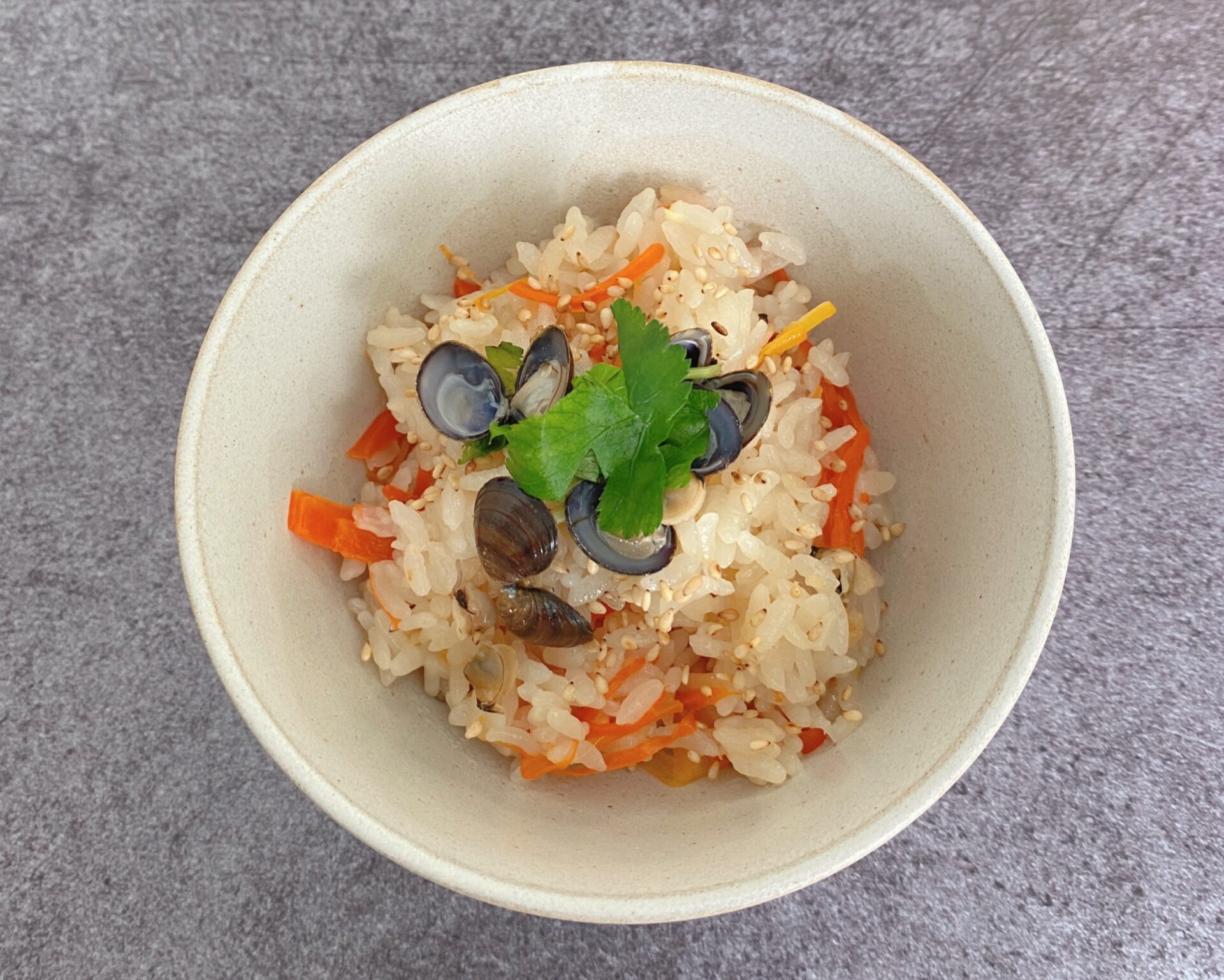 【3月食育レシピ】しじみの炊き込みご飯 べニーズキッチン