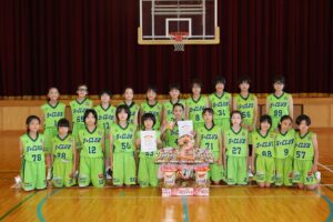 S-Club女子チームと雷門(もどき)トロフィー